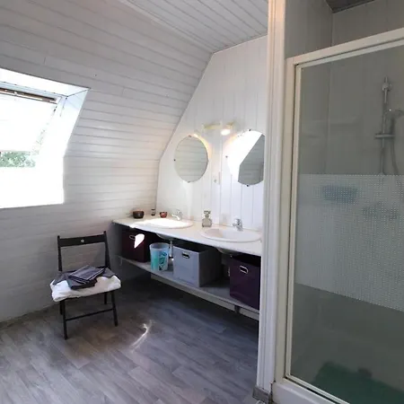 Maison De Caractere Au Coeur Des Volcans, 6 Pers, Cheminee, Animaux Admis, Wifi - Fr-1-742-612 Holiday home